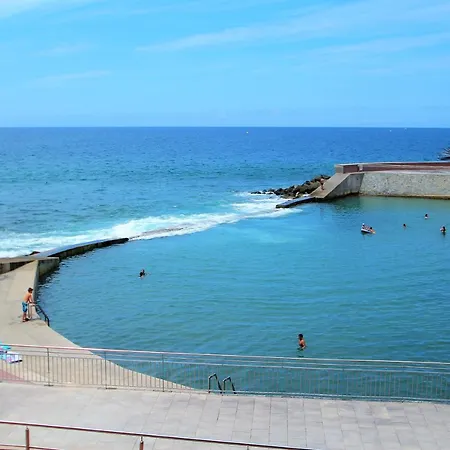 아파트 With Great Views And Pool *